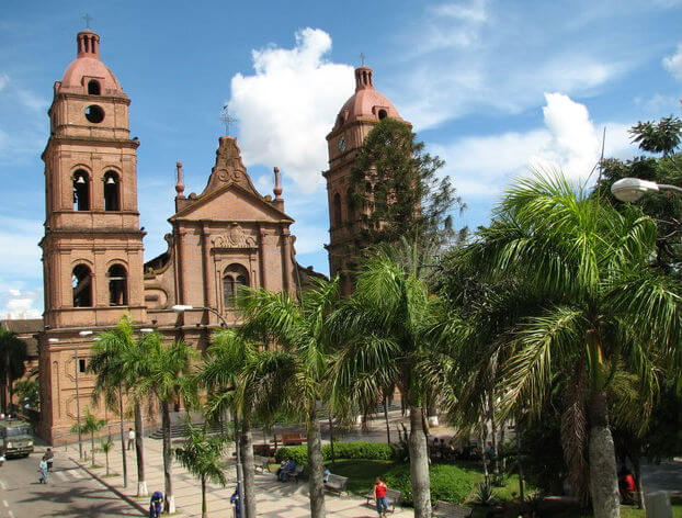 Second largest city in Bolivia, Santa Cruz enjoys a warm climate